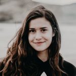 Aparent discussing educational goals with a Zipmerg home tutor in Lucknow